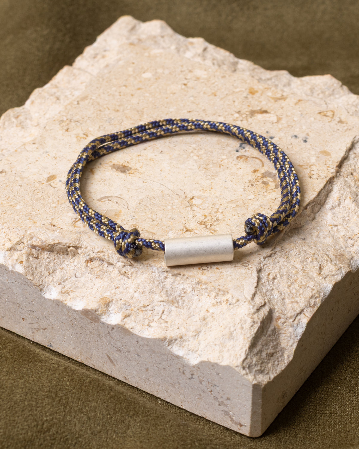Auguste | Argent | Bleu marine & Écru