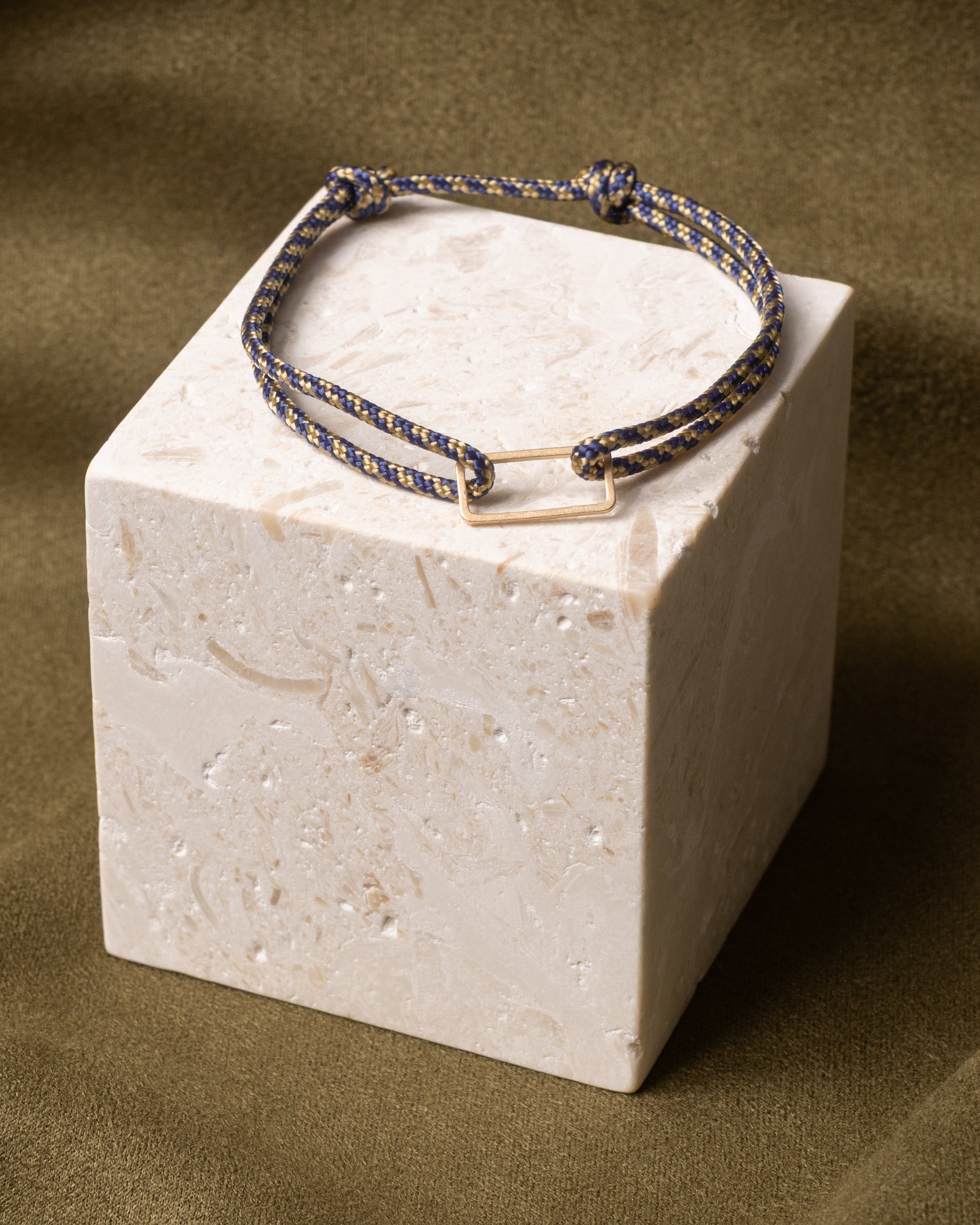 Côme | Bleu marine & Écru