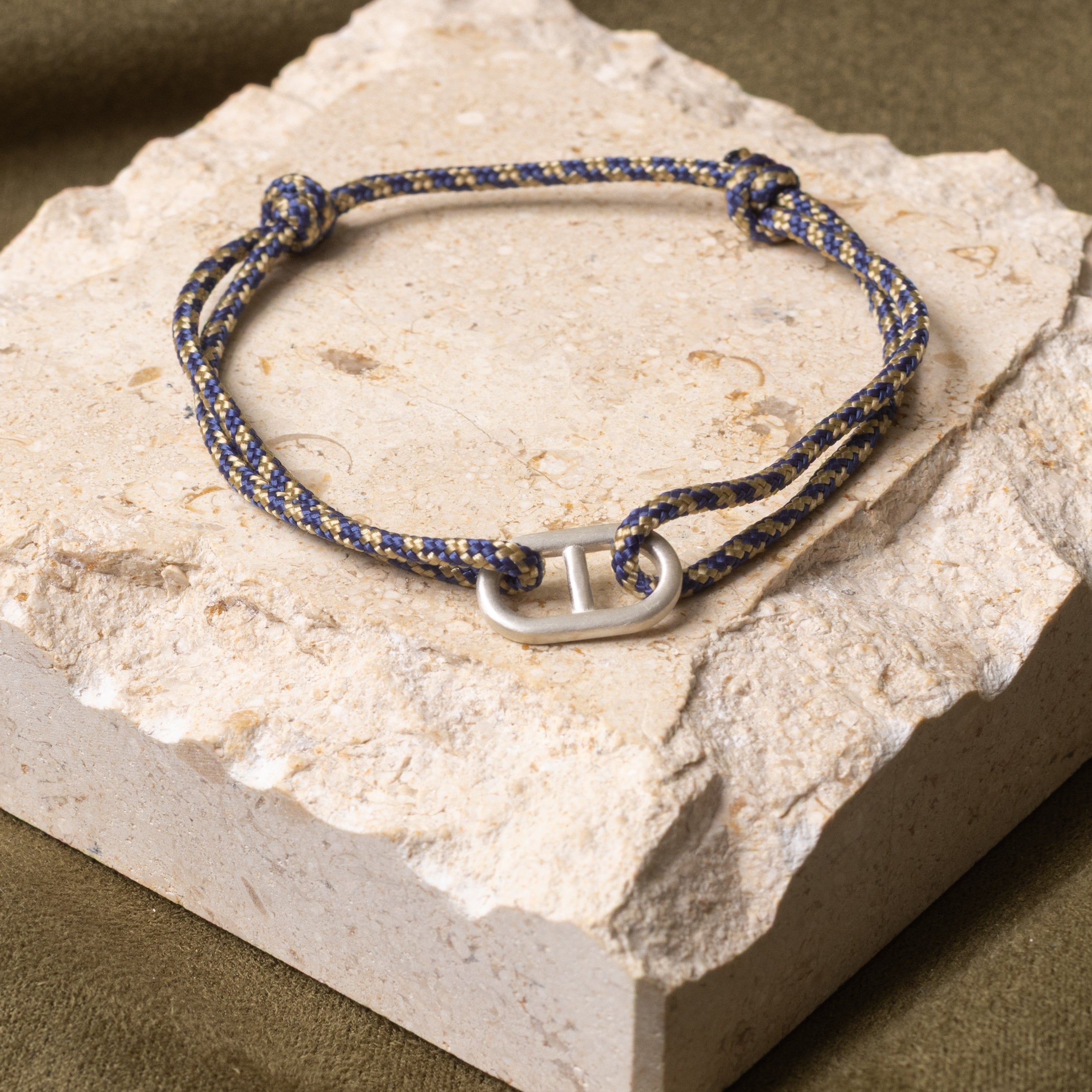 Clovis | Bleu marine & Écru