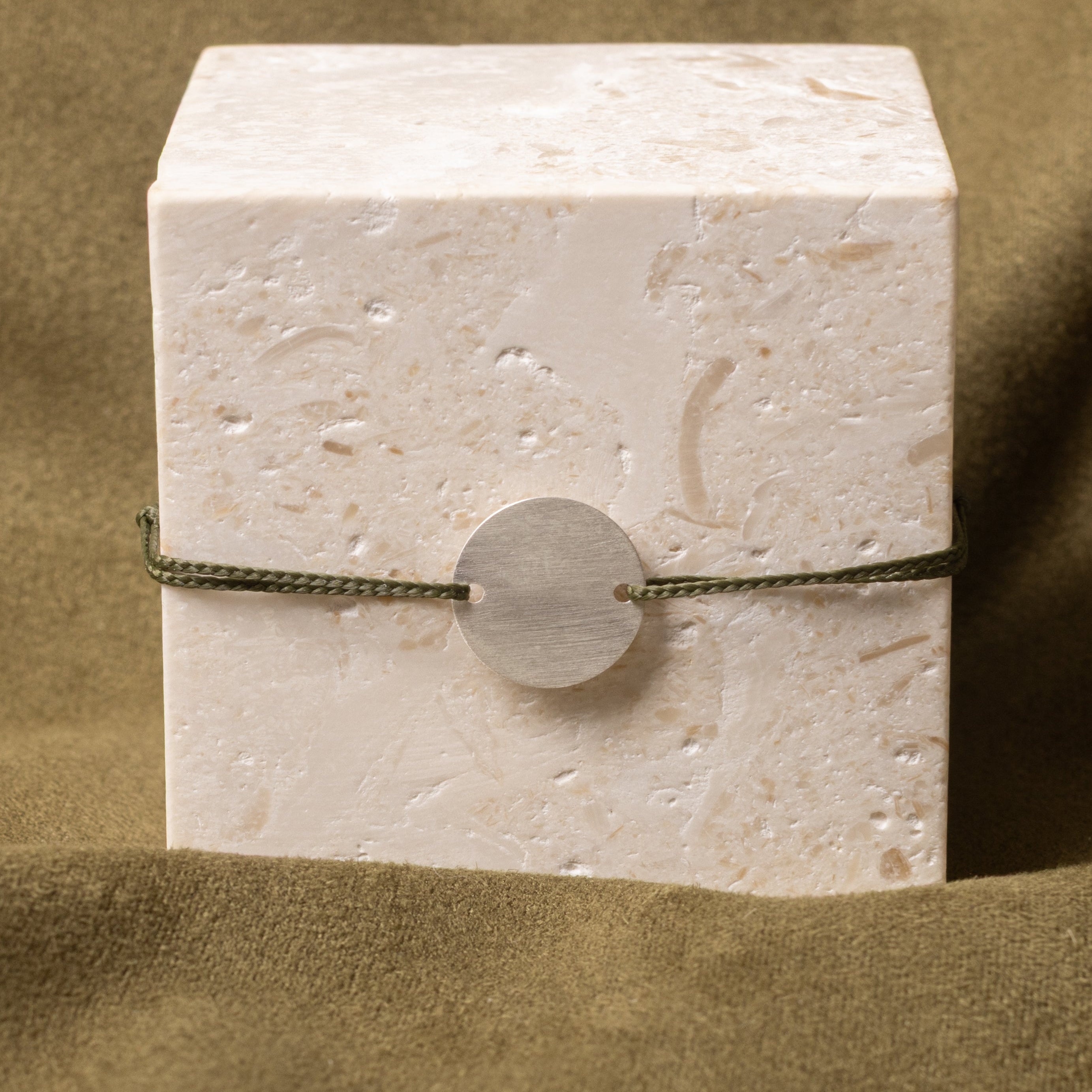 Anatole | Olive