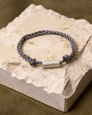 Auguste | Argent | Bleu marine & Écru